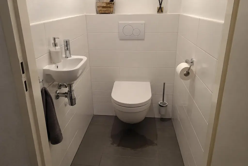 Lekdetectie Leersum – natte vloer bij een toilet